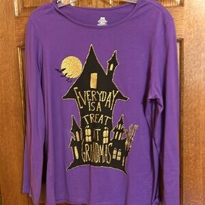 Halloween long sleeved shirt. Size 16/18 XL